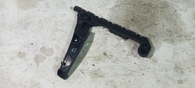 Направляюча заднього бампера, ліва 8W5807453 VAG