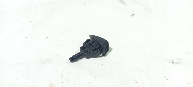 Сопло склоомивача вітрового скла 95429754 GM