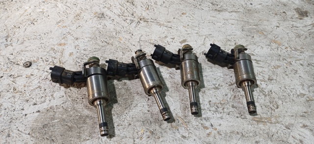 Форсунка вприску палива BB5Z9F593B FORD
