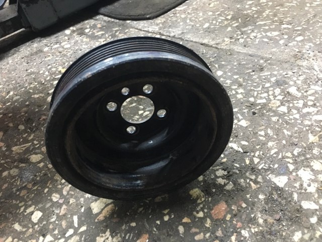 Шків колінвала (демпфер ) 038105243M VAG