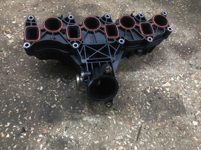 Колектор впускний 03L129711BA VAG