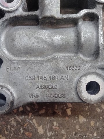 Кронштейн компресора кондиціонера 059145169AN VAG