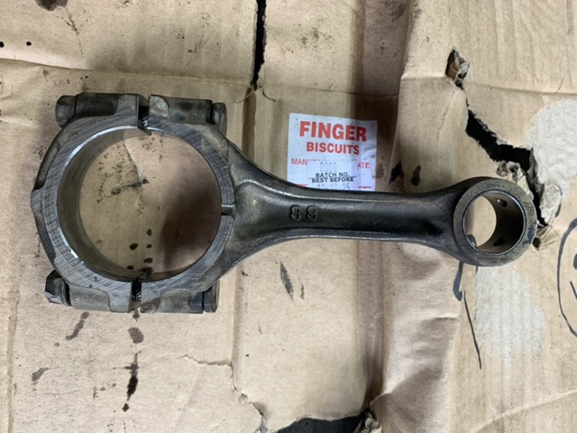 Шатун поршня двигуна 12100AA190 SUBARU