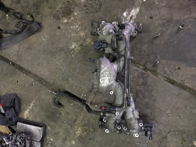Колектор впускний 14001AB610 SUBARU
