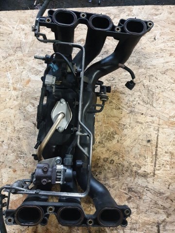 Колектор впускний 14001AB880 SUBARU