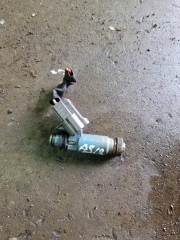 Форсунка дизельна в зборі, розпилювач + тримач 16611AA521 SUBARU