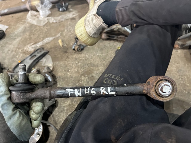 Поперечна тяга задньої підвіски 20250FG021 SUBARU