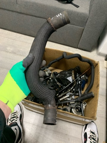 Шланги системи охолодження 215014EA0A NISSAN