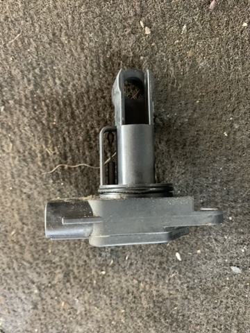 Датчик потоку повітря 22680AA310 SUBARU