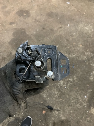 Замок капота, правий 2286438 FORD