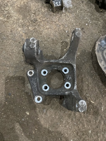 Сайлентблок заднього кулака 2318383 FORD