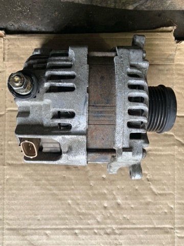 Авто генератор 23700AA760 SUBARU