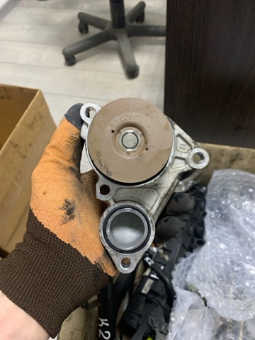Водяний насос 251002A300 HYUNDAI