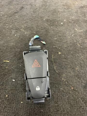 Кнопка аварійної сигналізації 252100502R RENAULT