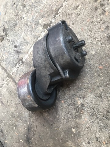 Натяжна планка поліклинового ременя Hyundai H-1 STAREX Starex