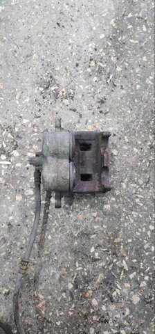 Супорт гальмівний, передній, правий 26292SC000 SUBARU