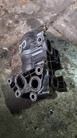 Масляний фільтр двигуна 263102F010 HYUNDAI