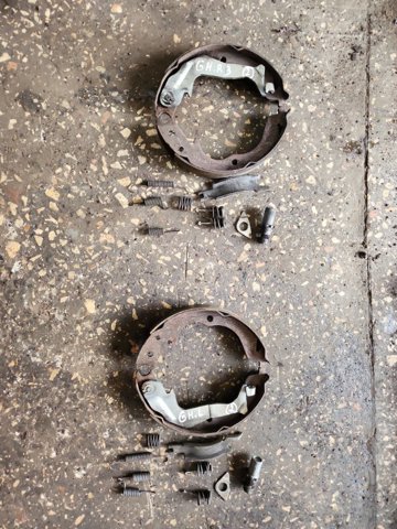 Гальмівні колодки ручника 26694FG010 SUBARU