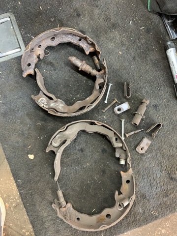 Колодки стоянкового гальма 26694FJ000 SUBARU
