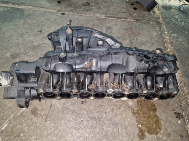 Колектор впускний 283102F310 HYUNDAI
