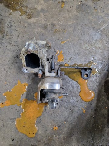 Клапан EGRсістеми рециркуляції відпрацьованих газів Hyundai Santa Fe 3