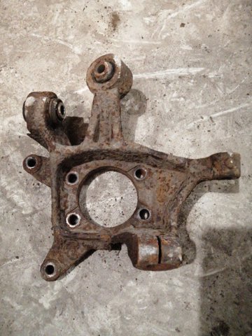 Цапфа поворотного кулака 28411SC001 SUBARU