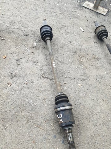 Приводи задніх коліс 28421FG000 SUBARU