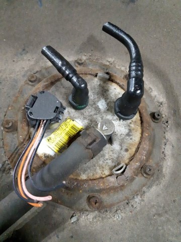 Паливний насос 311102Y000 HYUNDAI