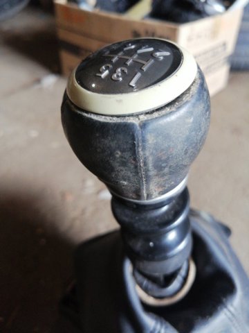 Рукоятка важеля КПП 35022AG042 SUBARU