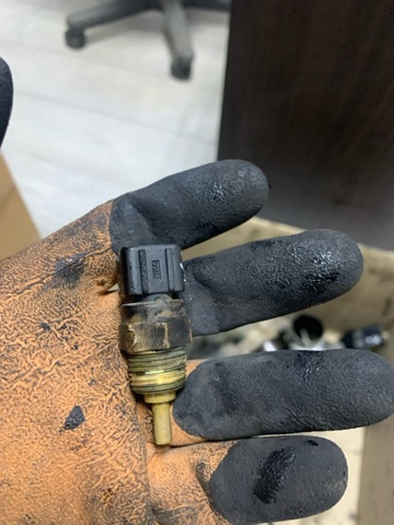 Датчик покажчика температури охолоджуючої рідини Hyundai Santa Fe 3