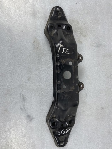Кронштейн КПП 41011XA00A SUBARU