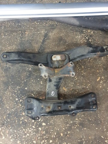 Подушка (опора) двигуна, задня 41022AC180 SUBARU