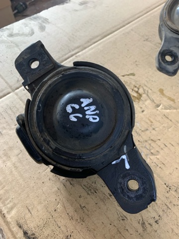 Ліва подушка двигуна 41022AG240 SUBARU