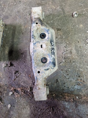 Кронштейн/траверса заднього редуктора, задня 41310AJ001 SUBARU
