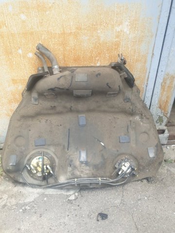 Бензобак 42012AG010 SUBARU