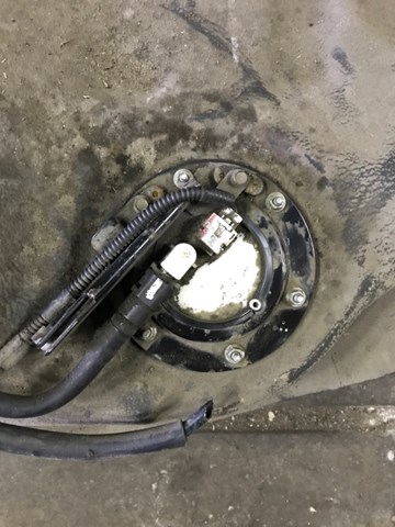 Датчик рівня палива в баку 42081AG00A SUBARU