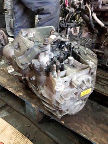 КПП в зборі KIA Sorento 2