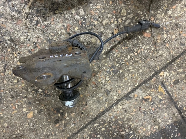 Цапфа поворотного кулака 430180834R RENAULT