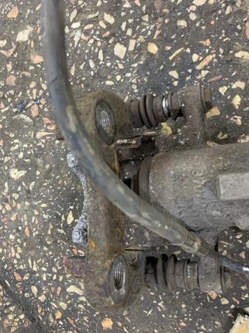 Скоба гальмівного заднього супорта 440015394R RENAULT