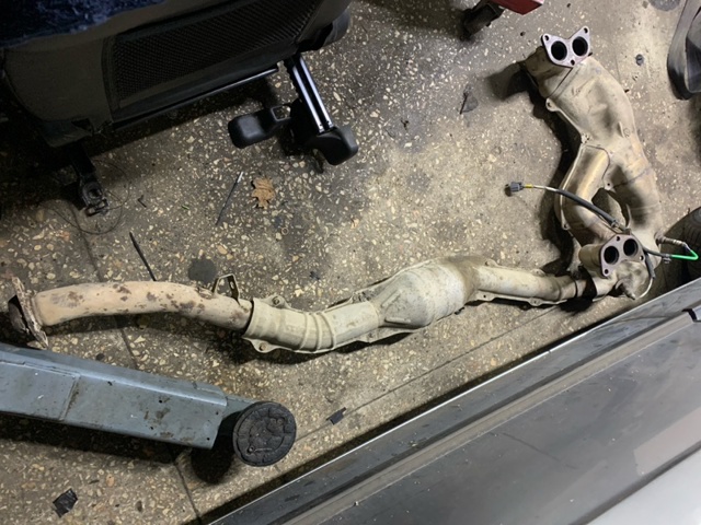 Газопроводи (колектор випускний) Subaru Impreza 2