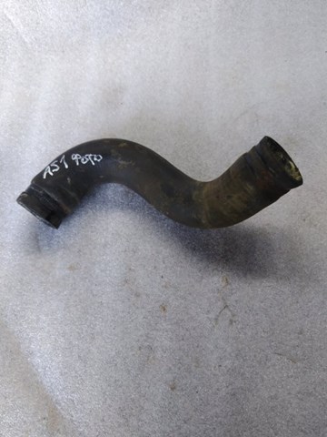 Патрубок системи охолодження 45161SA010 SUBARU