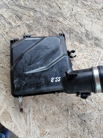 Корпус повітряного фільтра, верхня частина 46052AG060 SUBARU