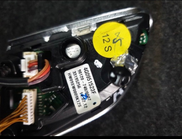 Блок кнопкових перемикачів рульового колеса 4G0951523FXHA VAG