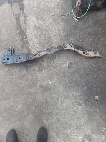 Кронштейн передньої балки 50515SA020 SUBARU