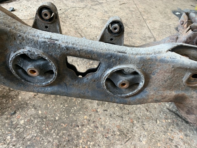 Балка задньої підвіски, підрамник 554002P050 HYUNDAI