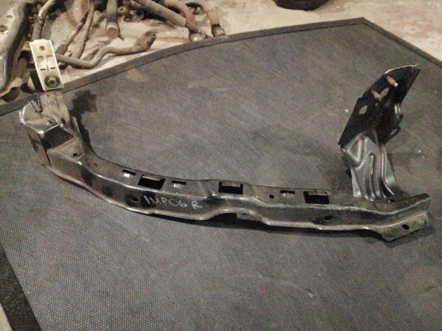 Праве кріплення переднього бампера 55507FE020 SUBARU
