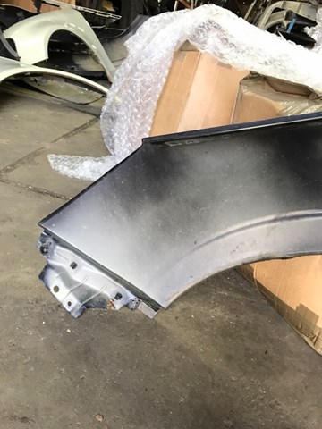 Переднє праве крило 57120SG0209P SUBARU