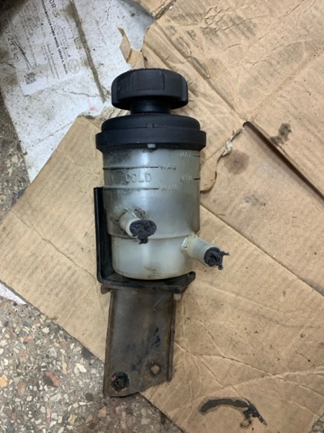 Бачок гідропідсилювача керма 571502P000 HYUNDAI