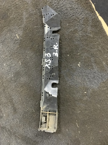 Кронштейн бампера заднього, зовнішній правий 57717FG002 SUBARU