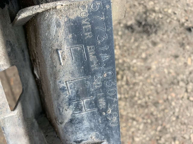 Направляюча заднього бампера, ліва 57731AG151 SUBARU